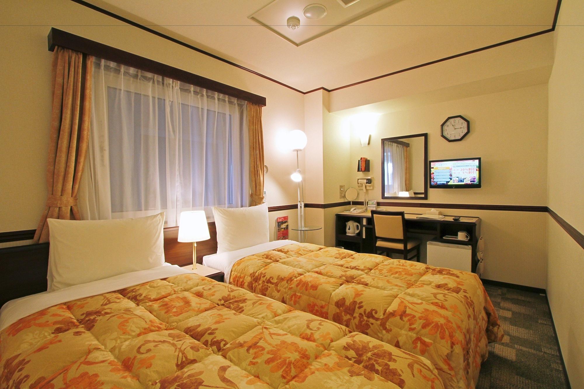 Toyoko Inn Tokyo Eki Shin Ohashi Mae Buitenkant foto