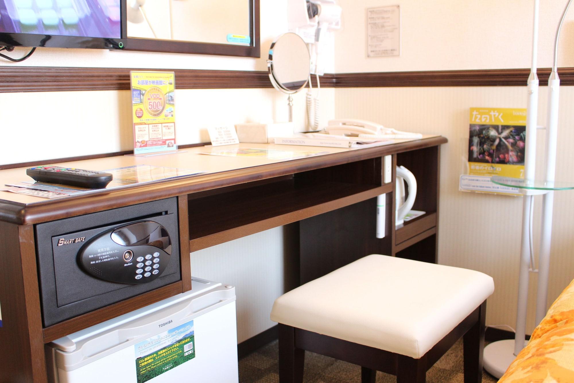 Toyoko Inn Tokyo Eki Shin Ohashi Mae Buitenkant foto