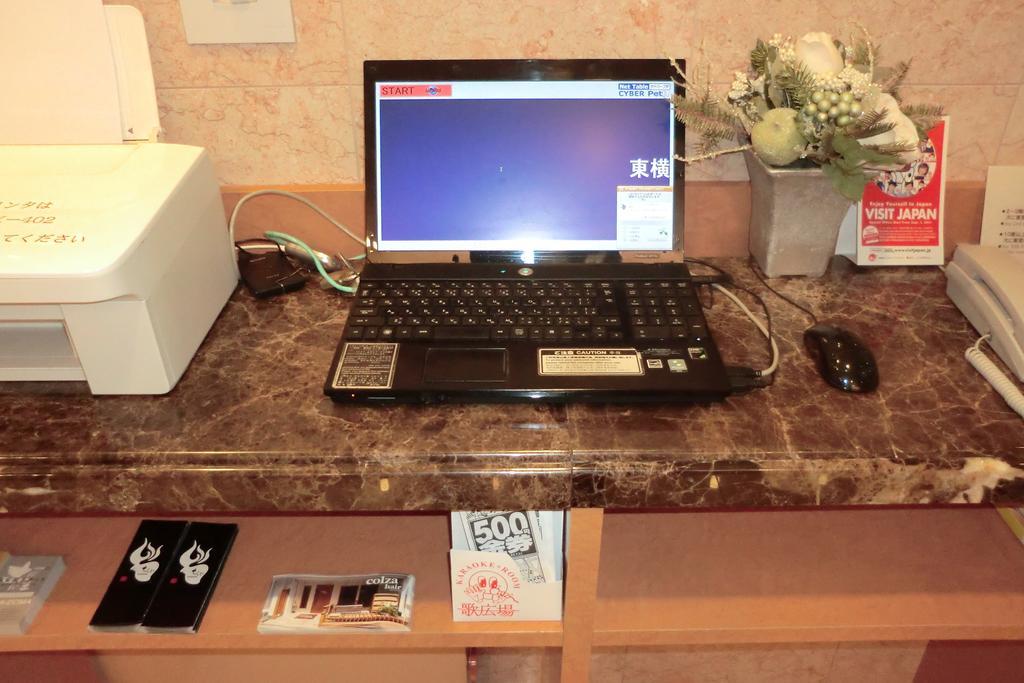 Toyoko Inn Tokyo Eki Shin Ohashi Mae Buitenkant foto